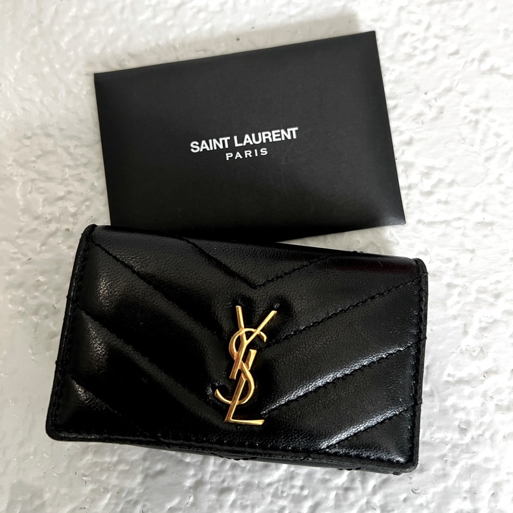 Saint Laurent Quilted lambskin Black key case  Card Holder with Gold Logo!